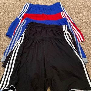 4 men’s large and 1 size large women’s soccer shorts